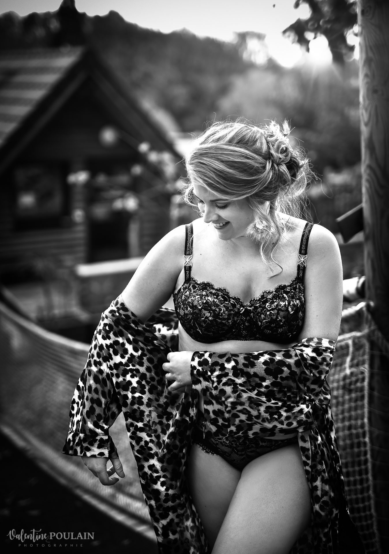 black&white photo boudoir