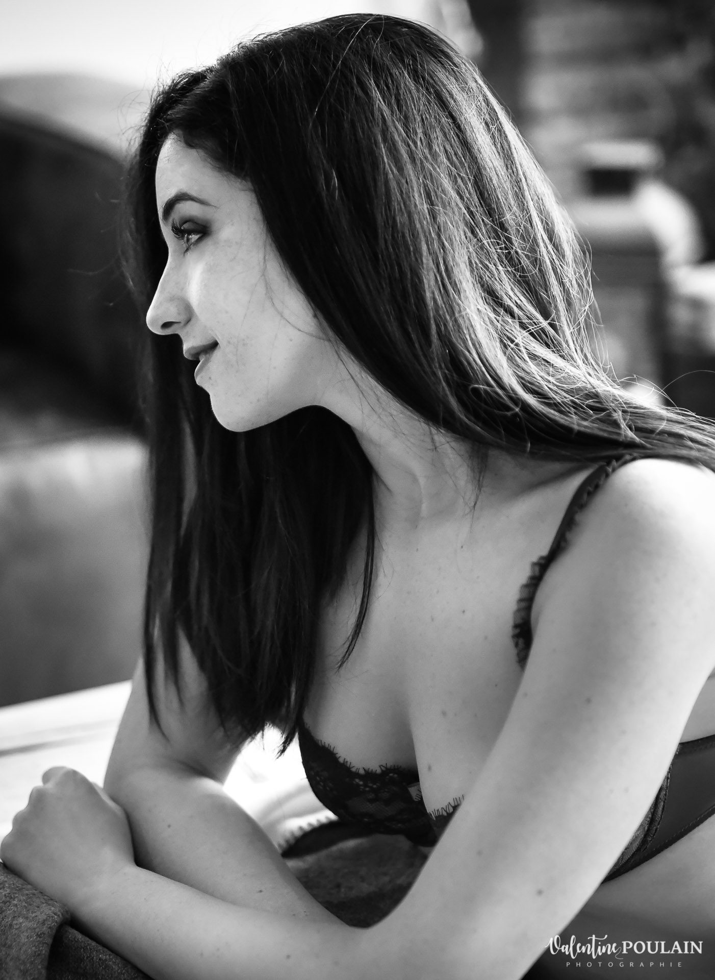 portrait profil n&b - Valentine Poulain