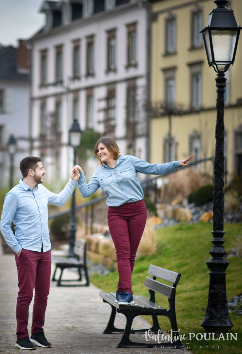 Shooting couple jeux enfants Colmar - Valentine-Poulain banc