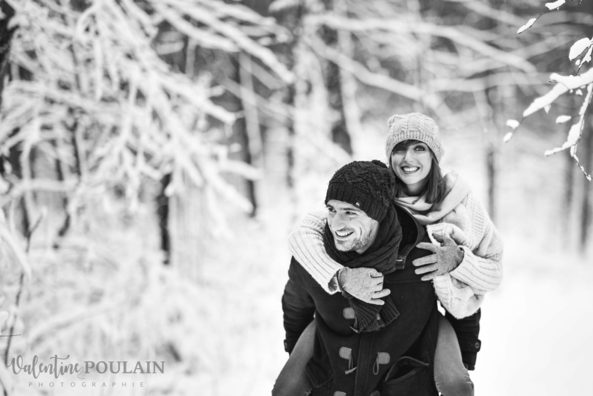 Shooting couple hivernal - Valentine Poulain porte