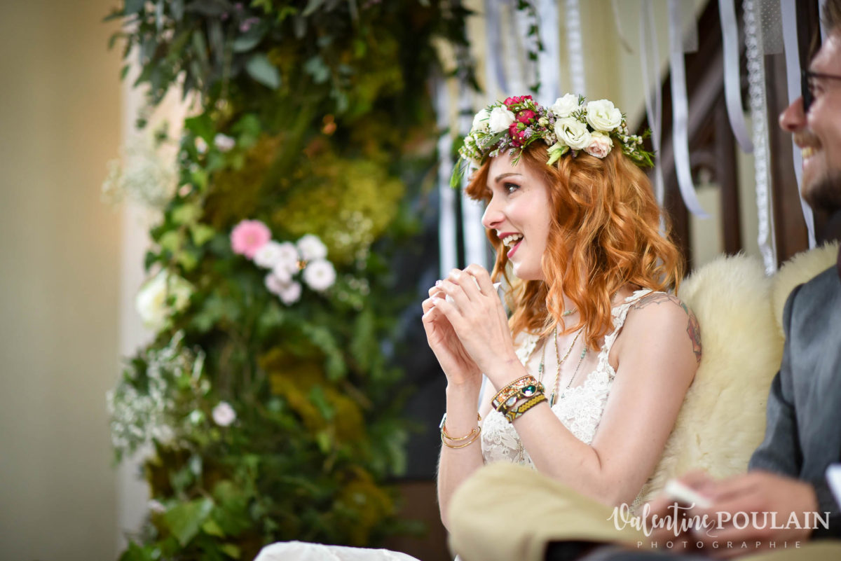 Mariage hippie funky - Valentine Poulain rire