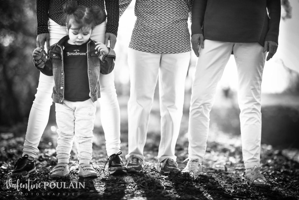 Shooting famille 4 générations-femmes boudeuse