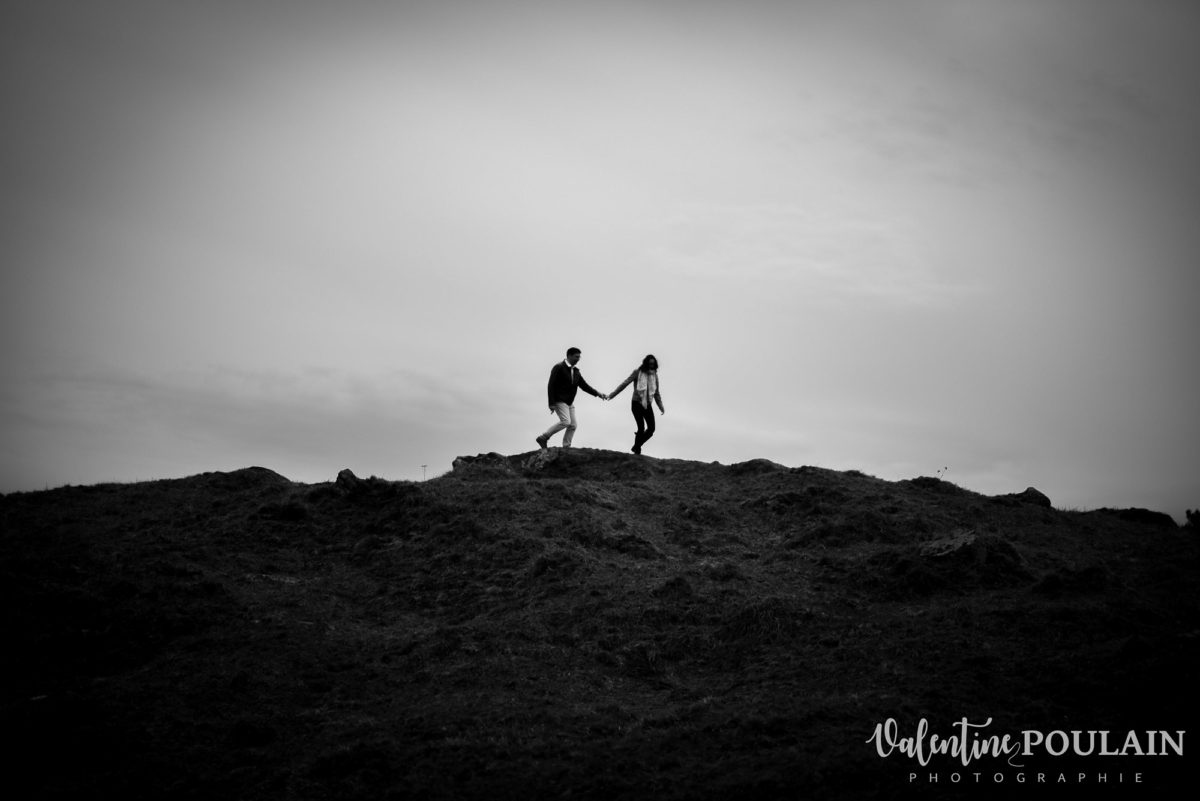 Shooting save the date montagne - Valentine Poulain n&b