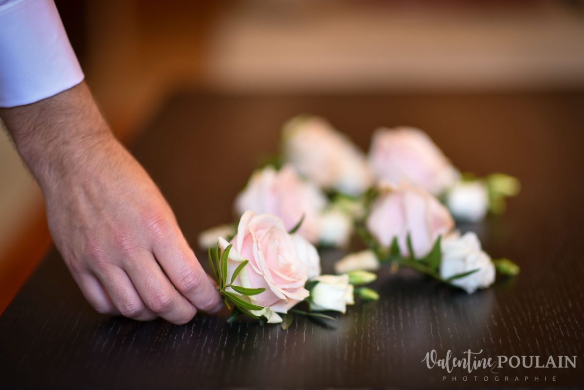 Il et il mariage couple homosexuel fleurs