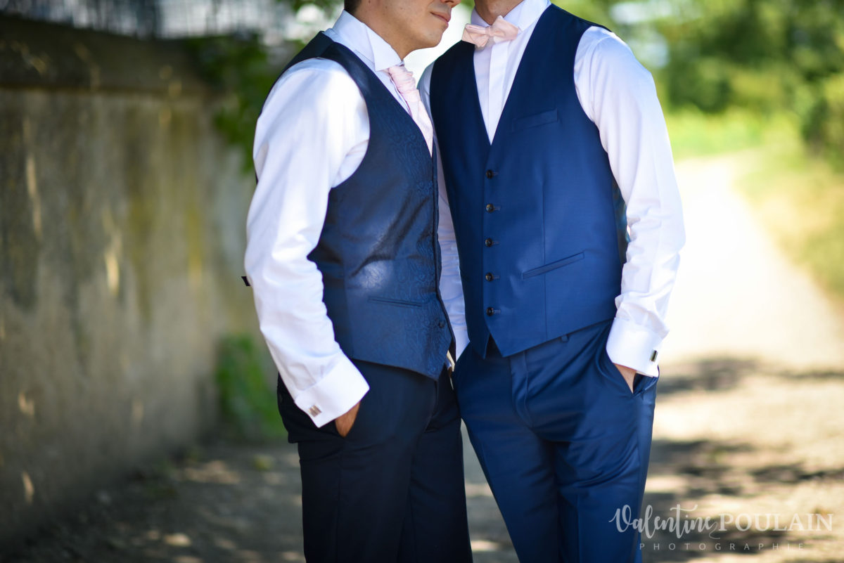 Il et il mariage couple homosexuel tenues