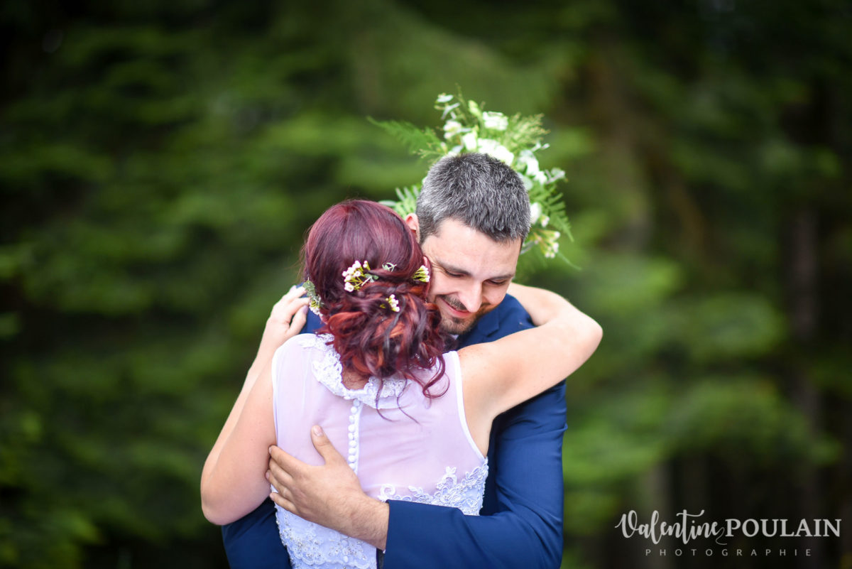 Mariage Mini rouge Fréland - Valentine Poulain first look