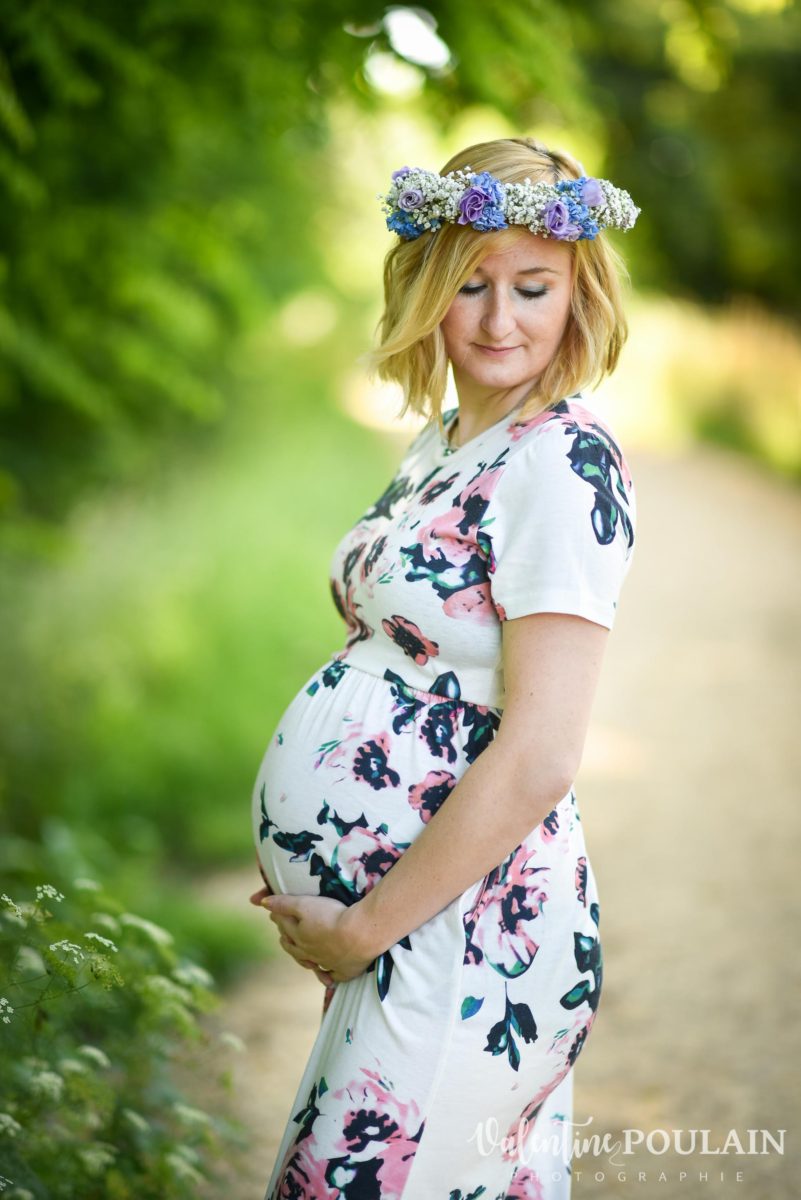 Séance photo grossesse couleurs été maman