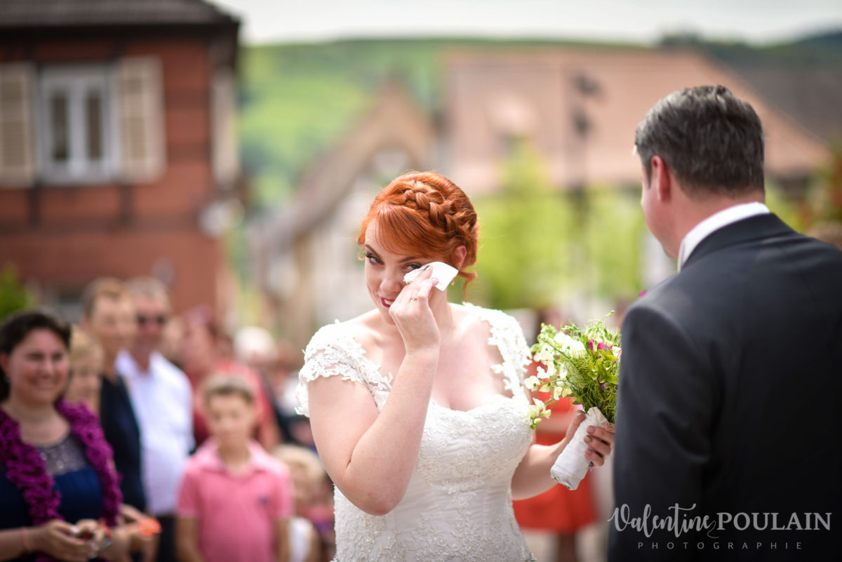 Mariage joyeux vert rose émue - Valentine Poulain