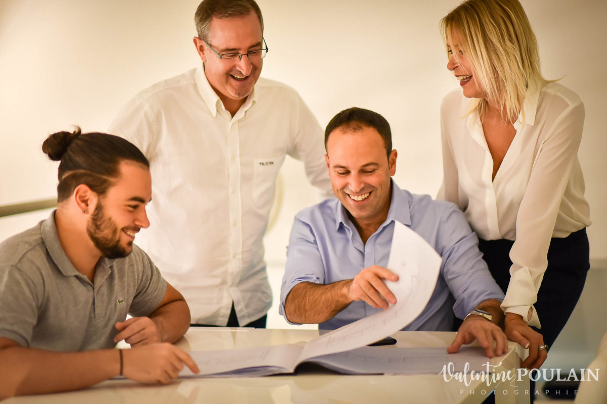 Photo équipe corporate - Valentine Poulain sourire