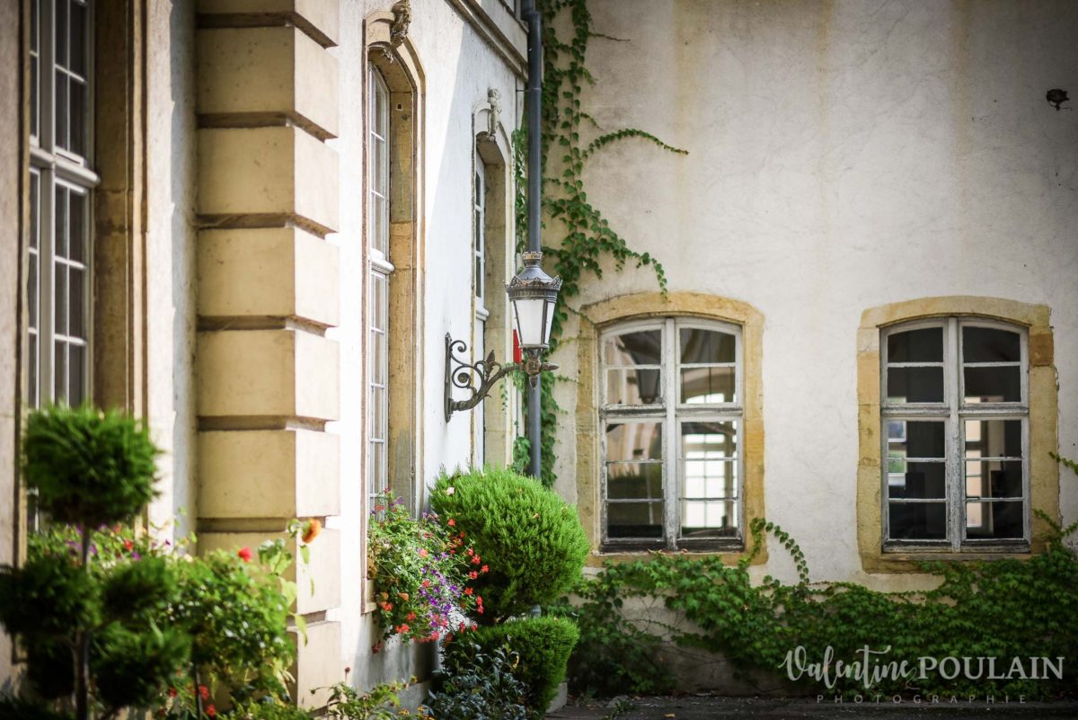 Mariage musée papier peint - Valentine Poulain façade