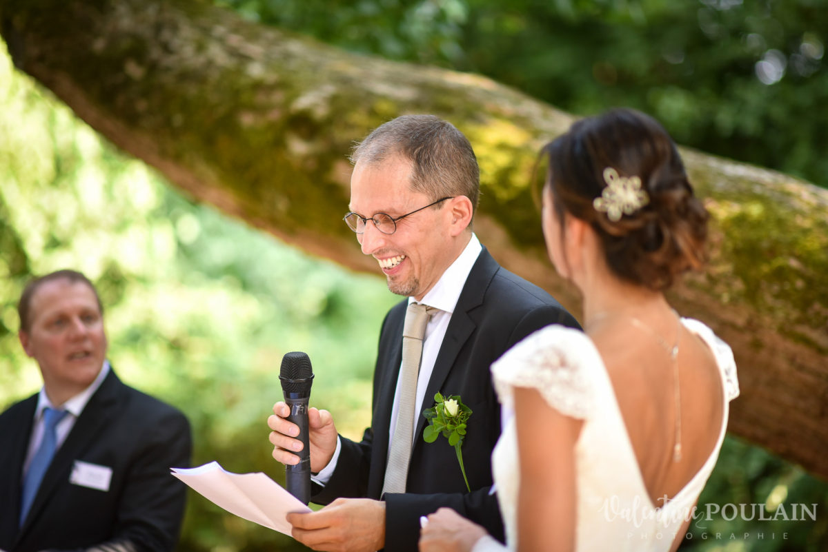 Mariage musée papier peint - Valentine Poulain regard lui