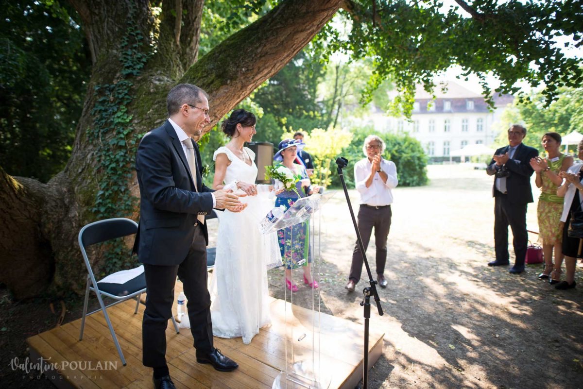 Mariage musée papier peint - Valentine Poulain lire