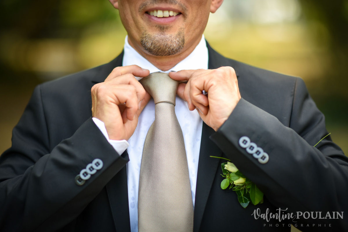 Mariage musée papier peint - Valentine Poulain cravate 