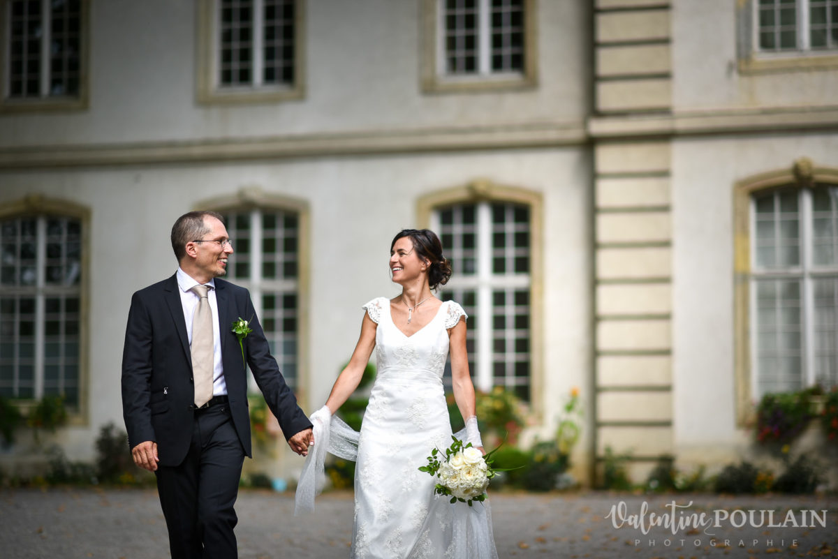 Mariage musée papier peint - Valentine Poulain marcher
