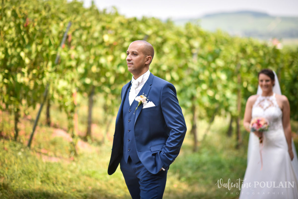 Mariage viticole Petit Wettolsheim - Valentine Poulain arrive