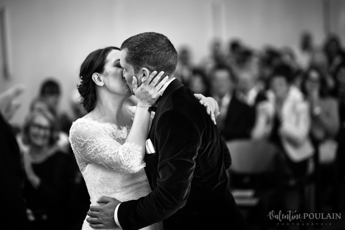 Mariage automne kientzheim baiser - Valentine Poulain