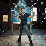 Shooting magicien close-up cartes - Valentine Poulain
