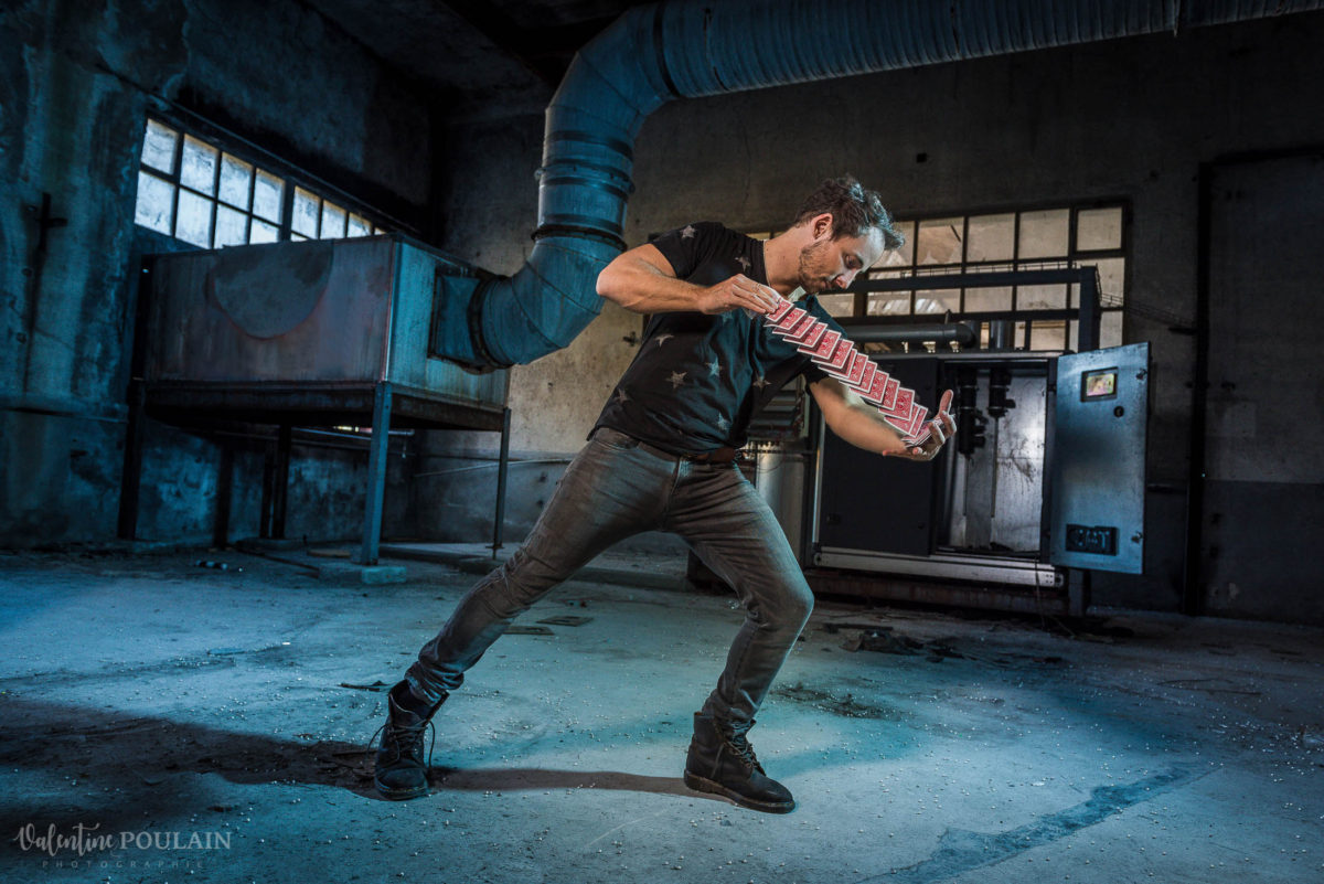 Shooting photo Eric Borner magicien - Valentine-Poulain jeux