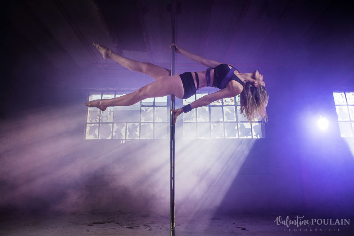 Shooting photo Pole Dance - Valentine Poulain planche