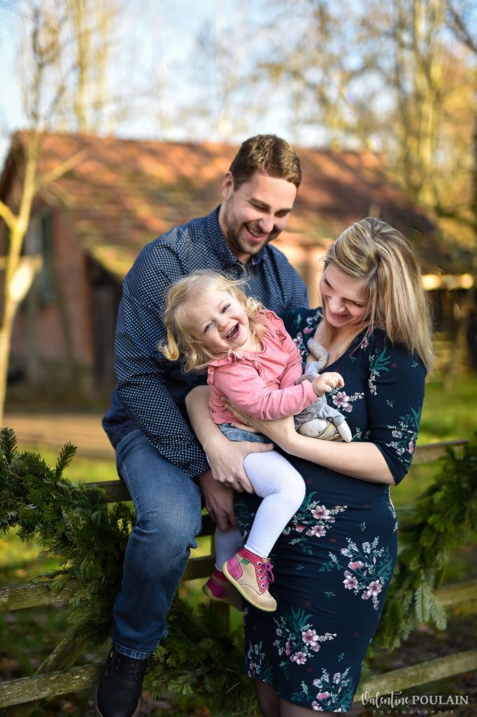 Famille jardin maison hiver - Valentine Poulain