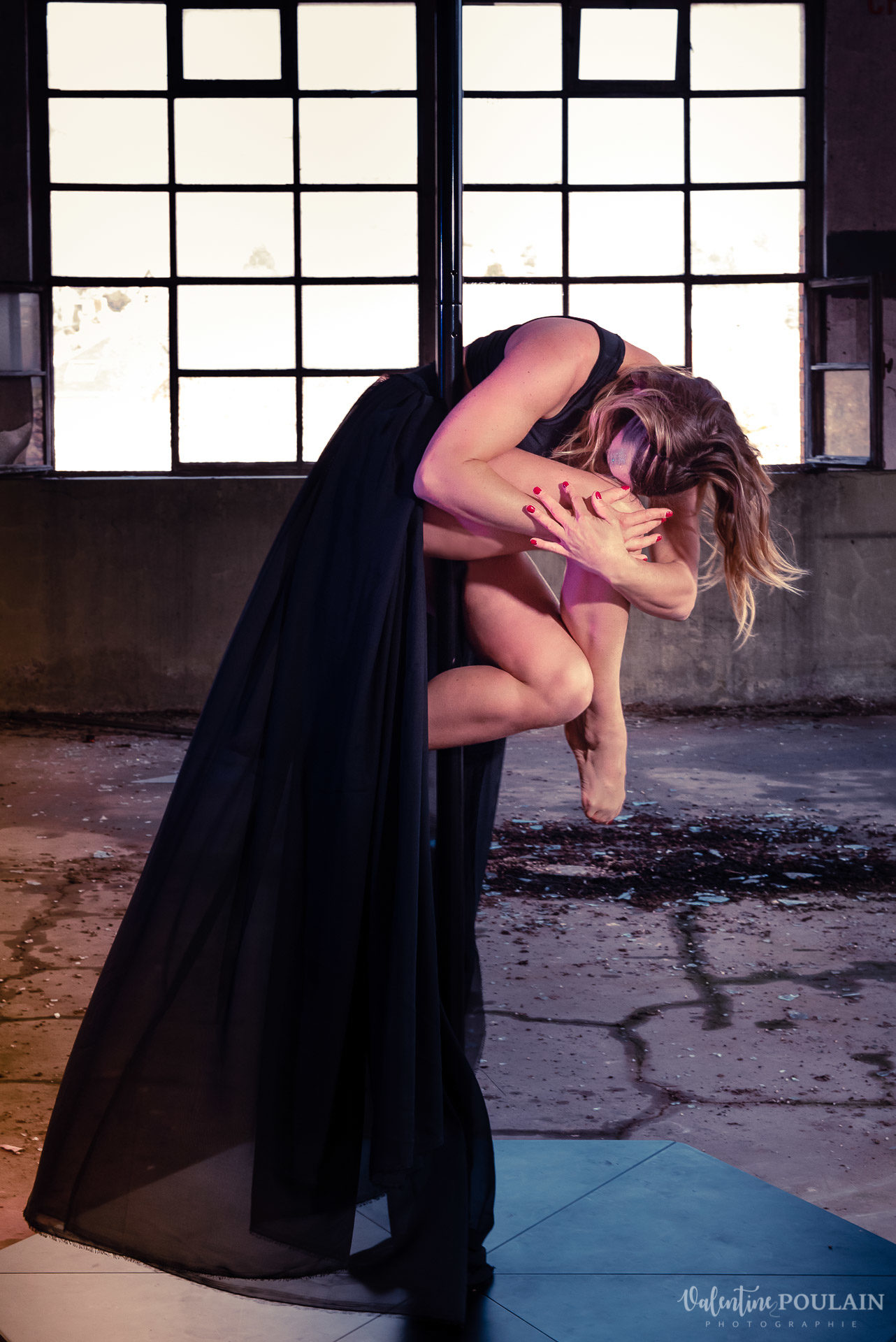 Shooting Pole Dance gymnastique - Valentine Poulain fermeture