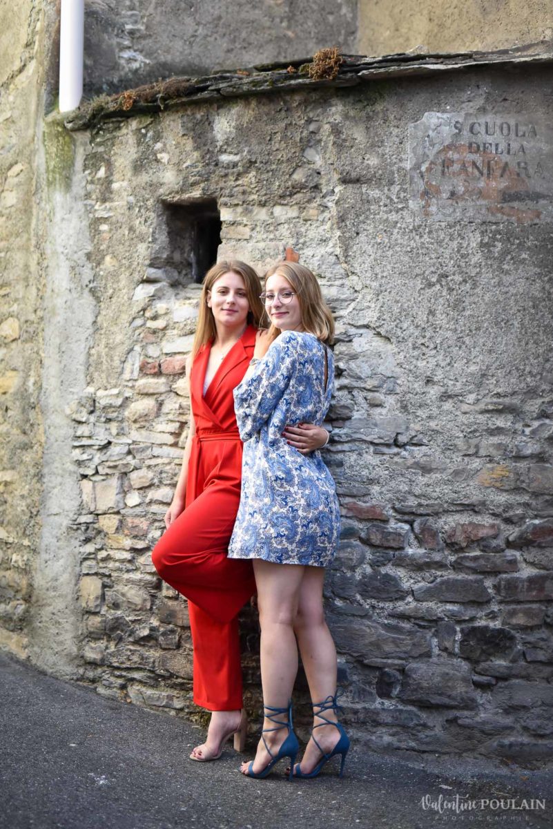 Shooting soeurs Italie - Valentine Poulain mur