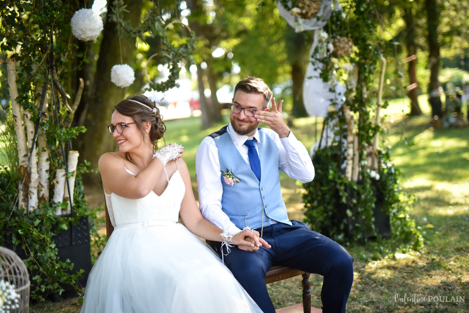Cérémonie laïque années 20 - Valentine Poulain pleurer