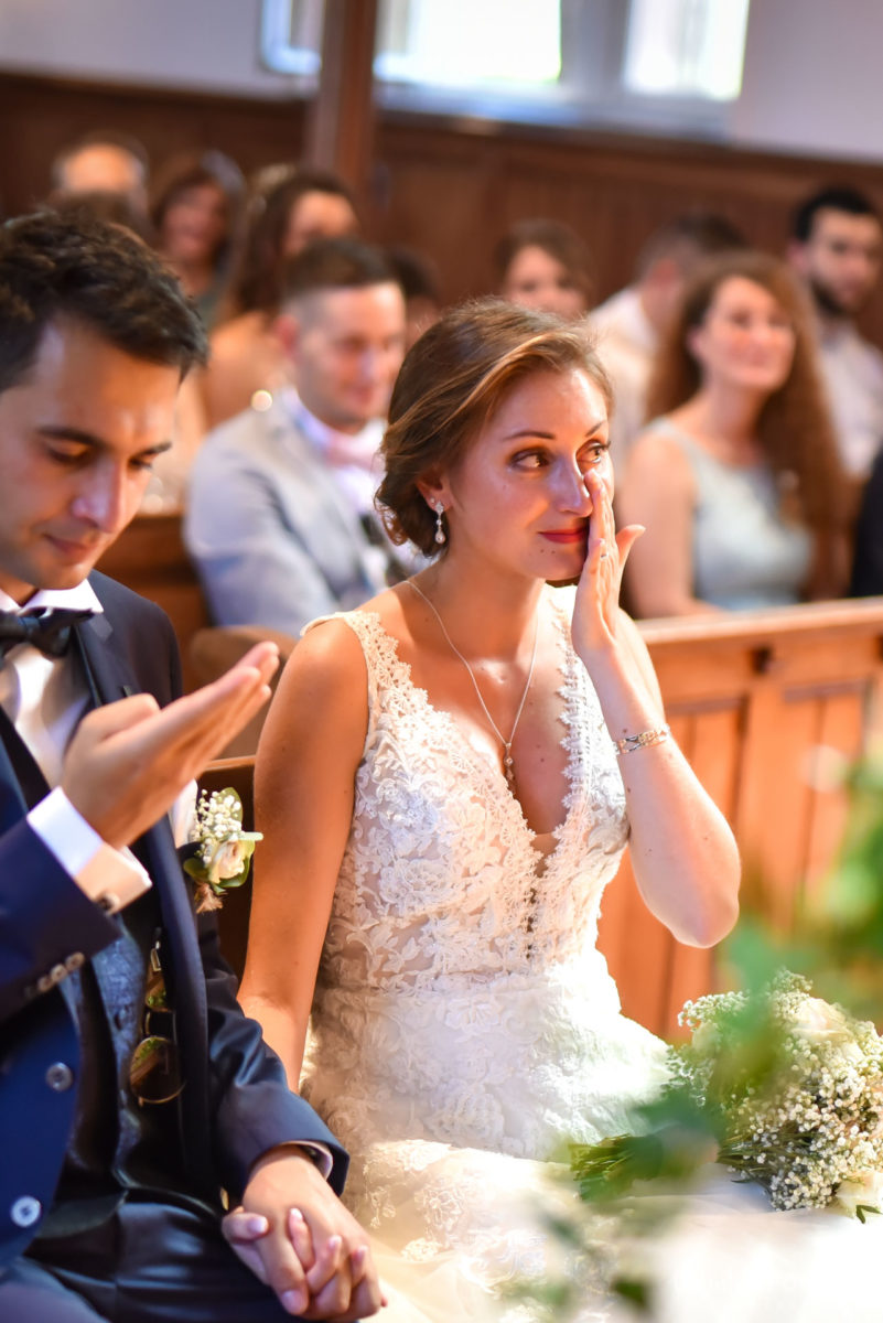 Mariage romantique Domaine Beaupré - Valentine Poulain pleurer