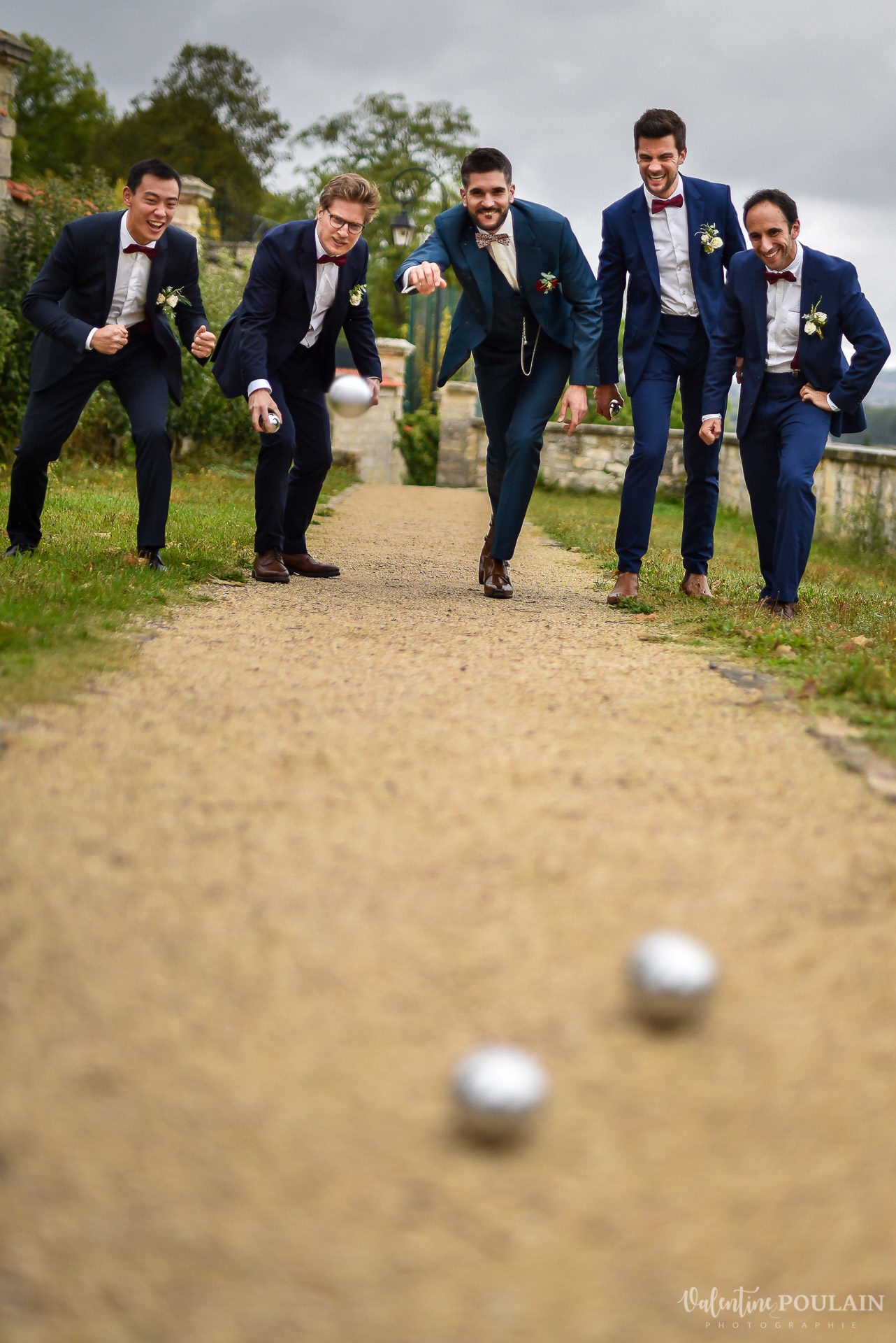 Mariage lieu insolite Paris -Valentine Poulain Domaine de Brunel Château du Prieuré pétanque