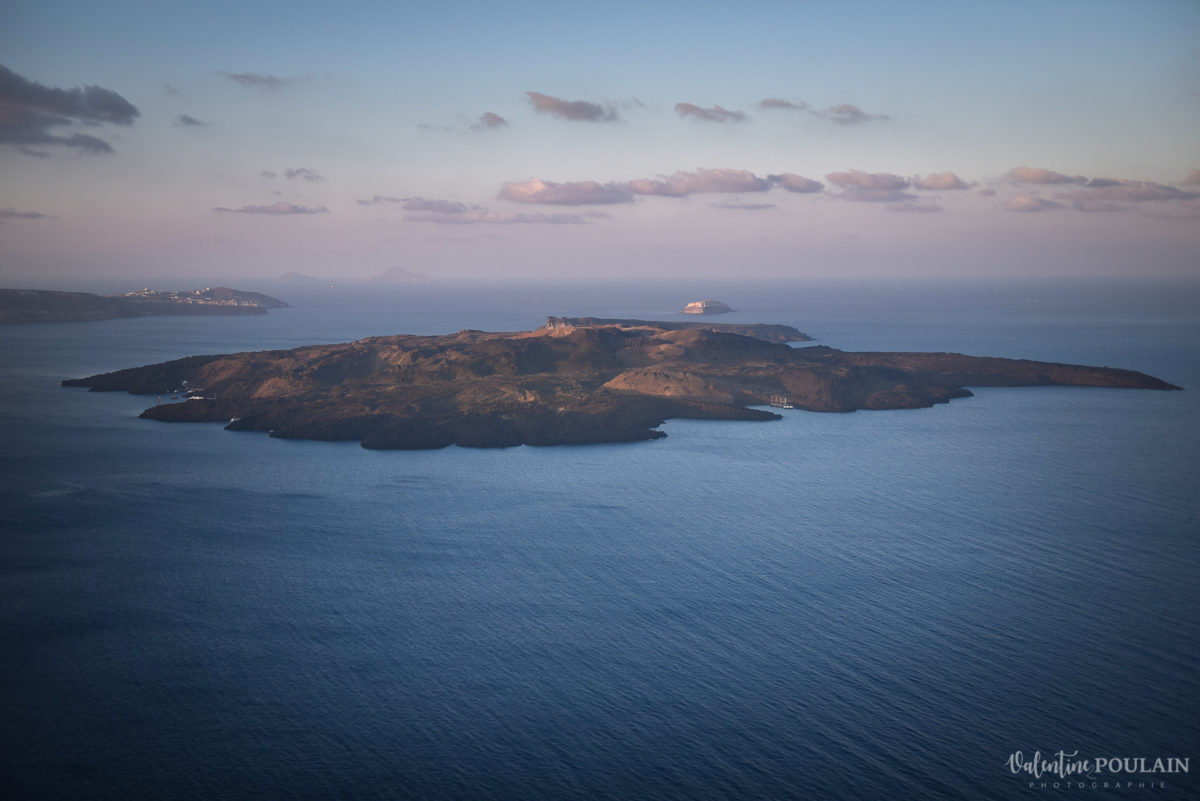 Shooting photo day after Santorin - Valentine Poulain vue ile