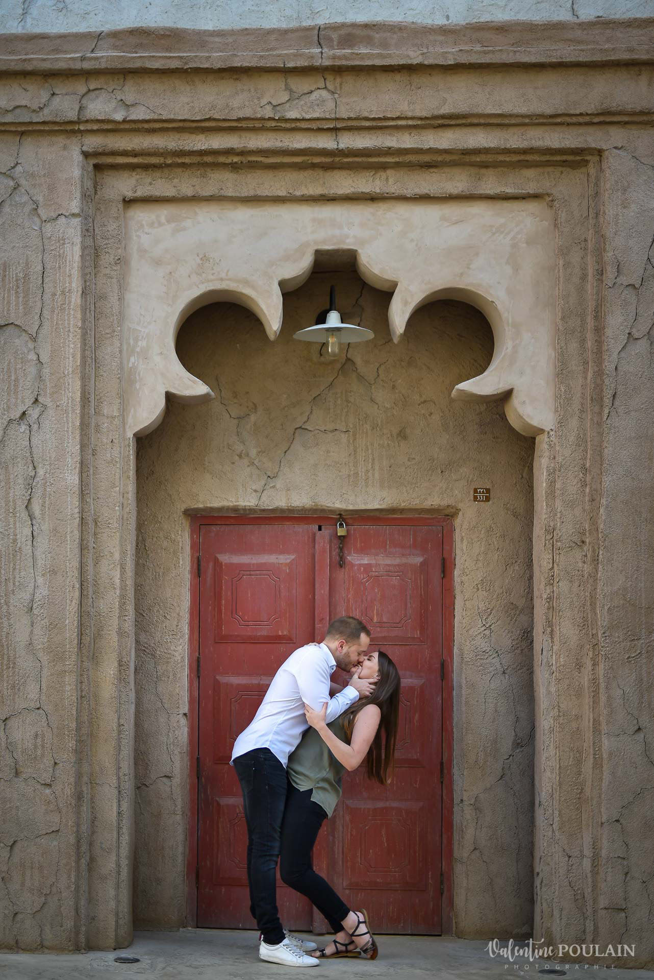 Demande en mariage Désert Dubaï - Valentine Poulain porte