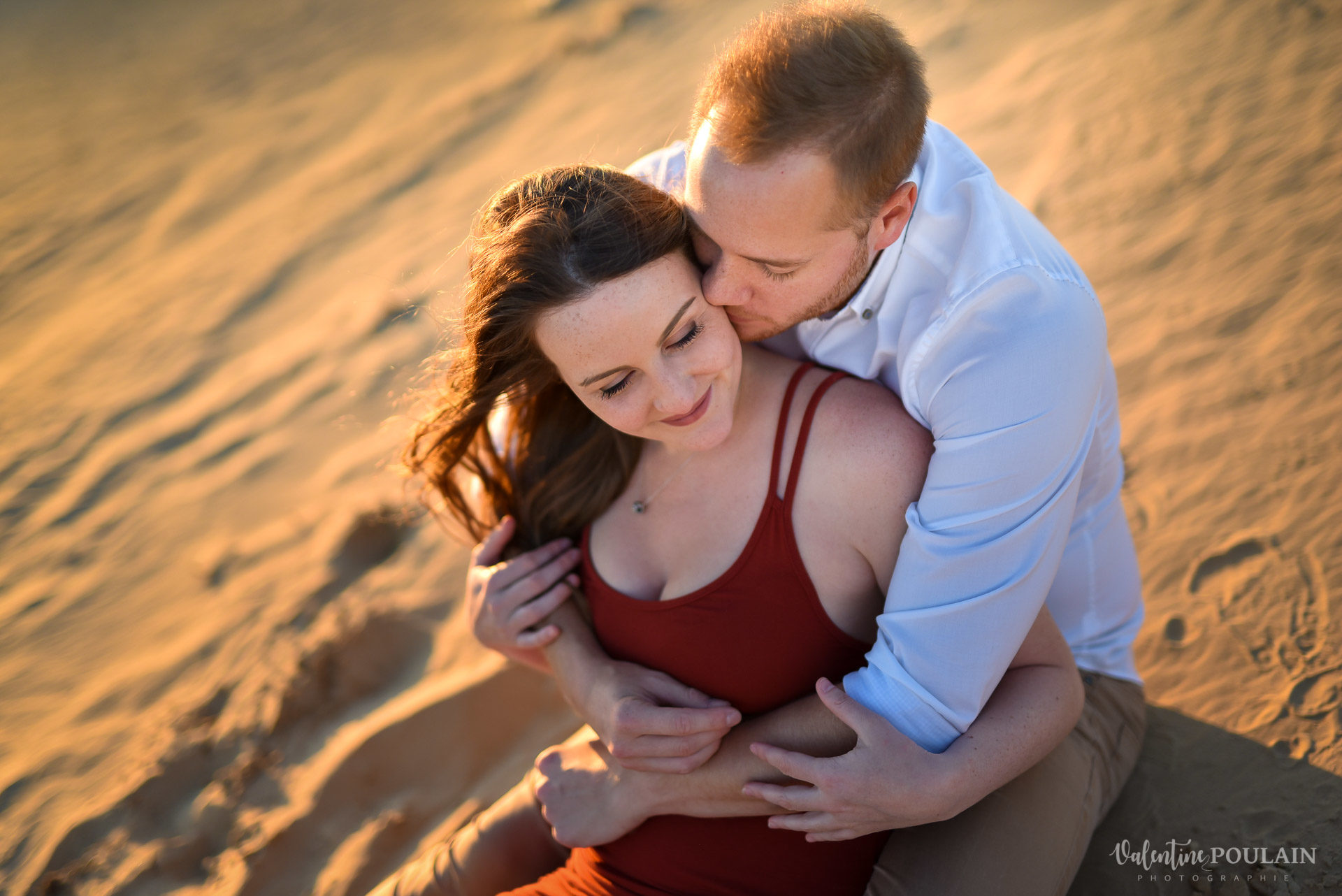 Demande en mariage Désert Dubaï - Valentine Poulain assis