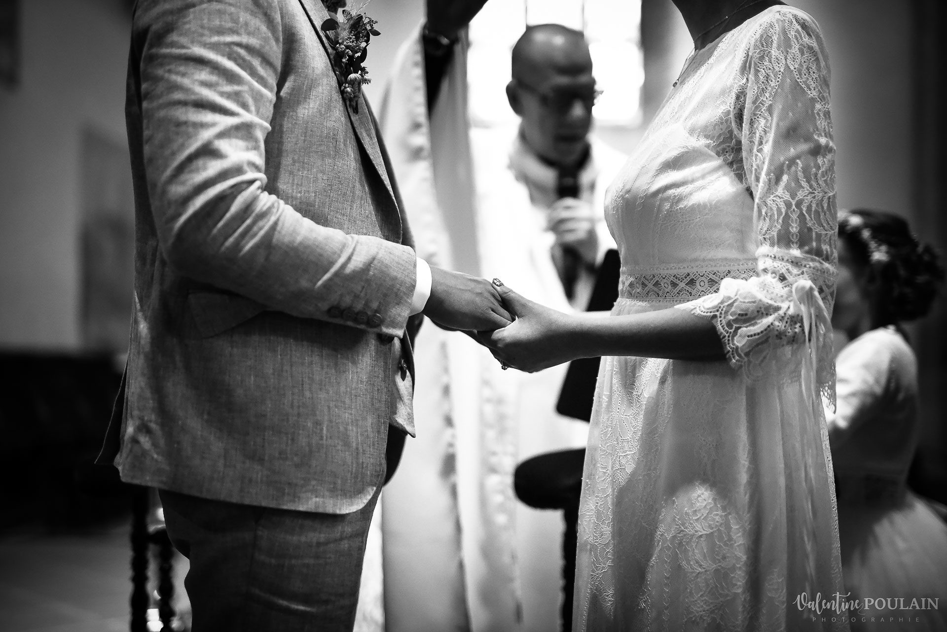 Mariage cité du train mains- Valentine Poulain