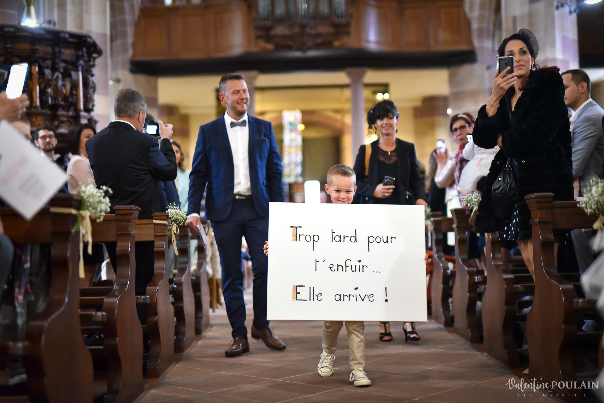 Mariage cité du train pancarte - Valentine Poulain