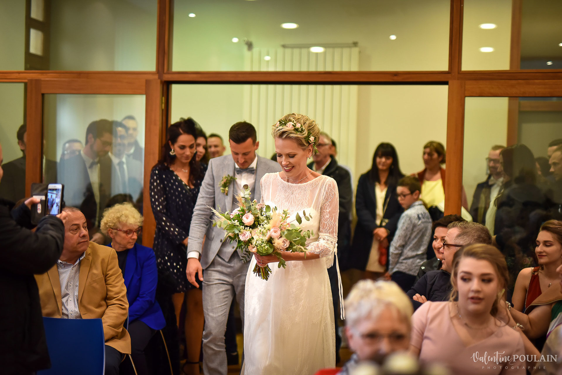 Mariage cité du train entrée mairie - Valentine Poulain