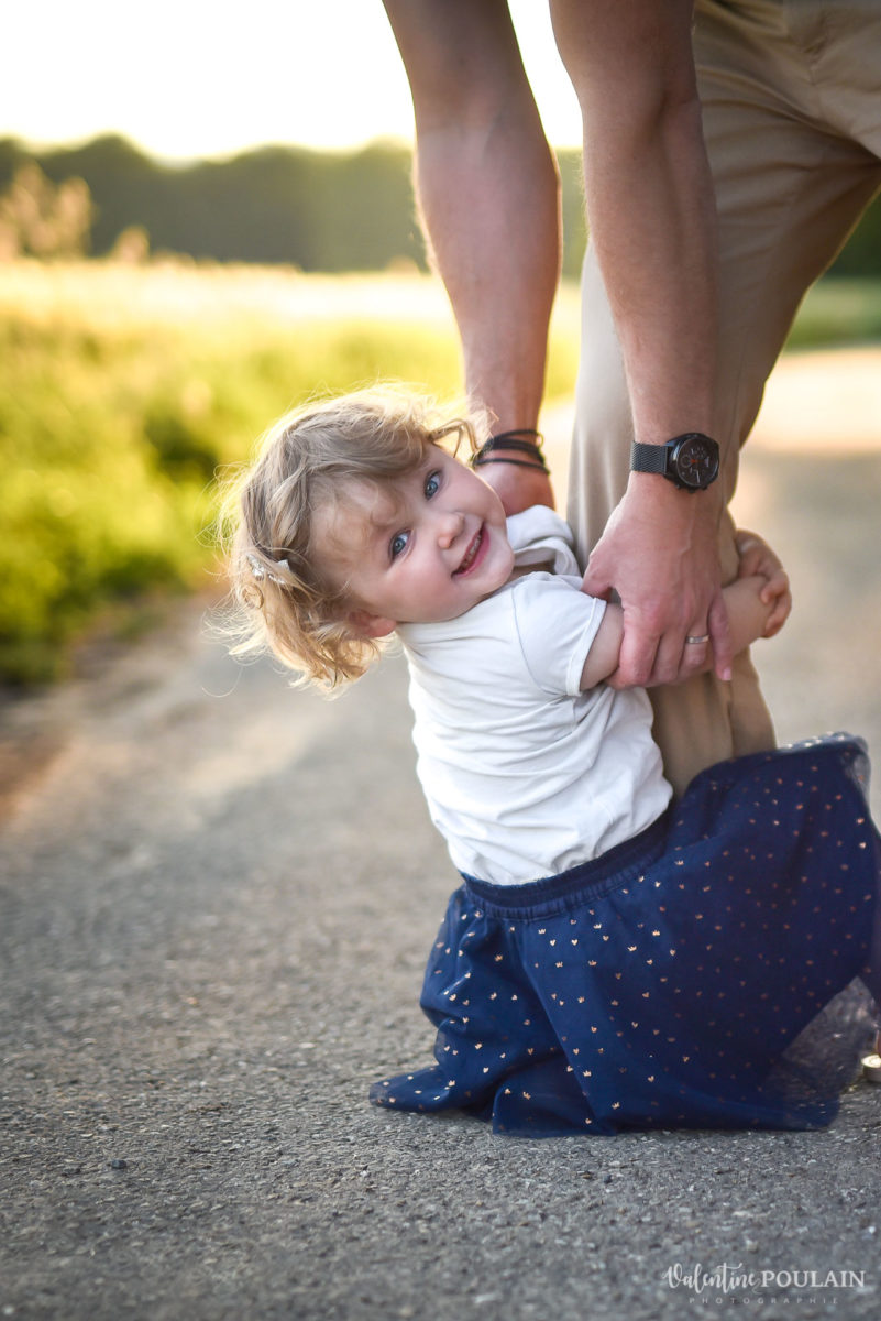 Séance photo Famille champs blé - Valentine Poulain accrochée