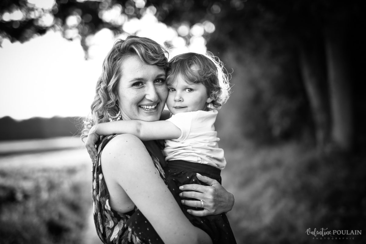 Séance photo Famille champs blé - Valentine Poulain noir et blc