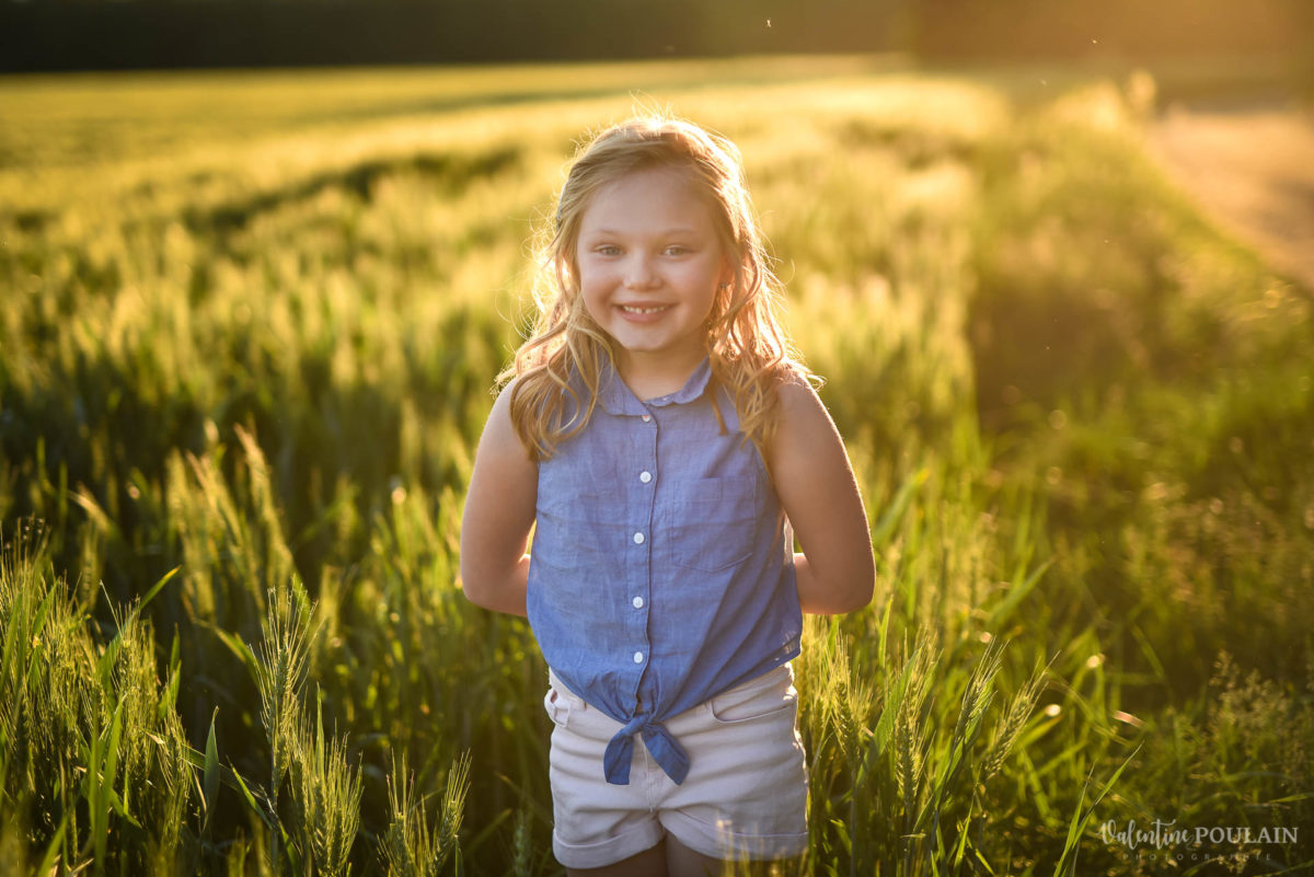 Séance photo Famille champs blé - Valentine Poulain fille
