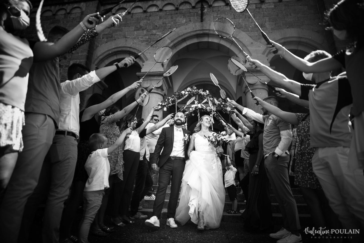 Mariage fun kermesse party - Valentine Poulain haie honneur