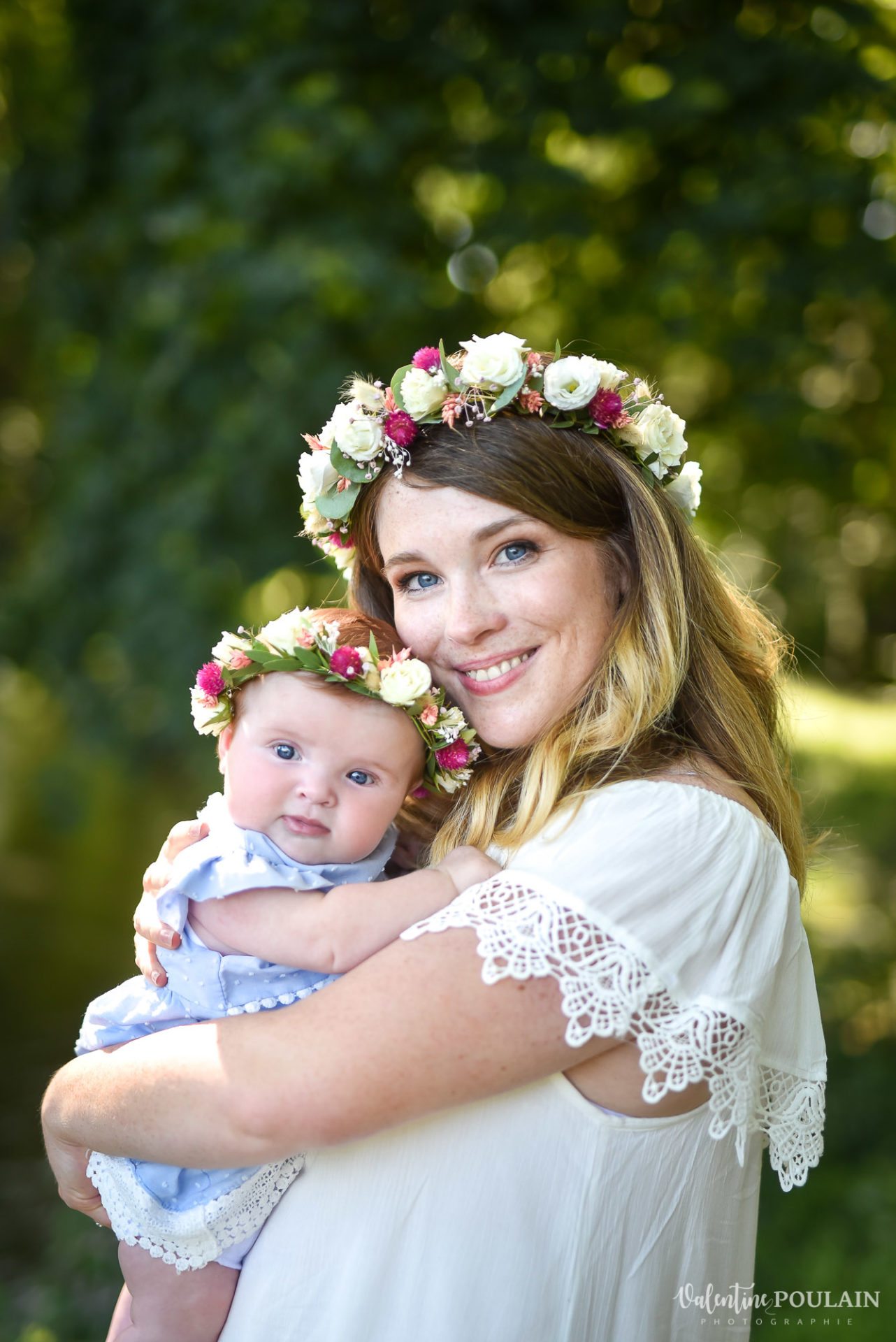 Shooting famille soeurs serre - Valentine Poulain mère et bébé