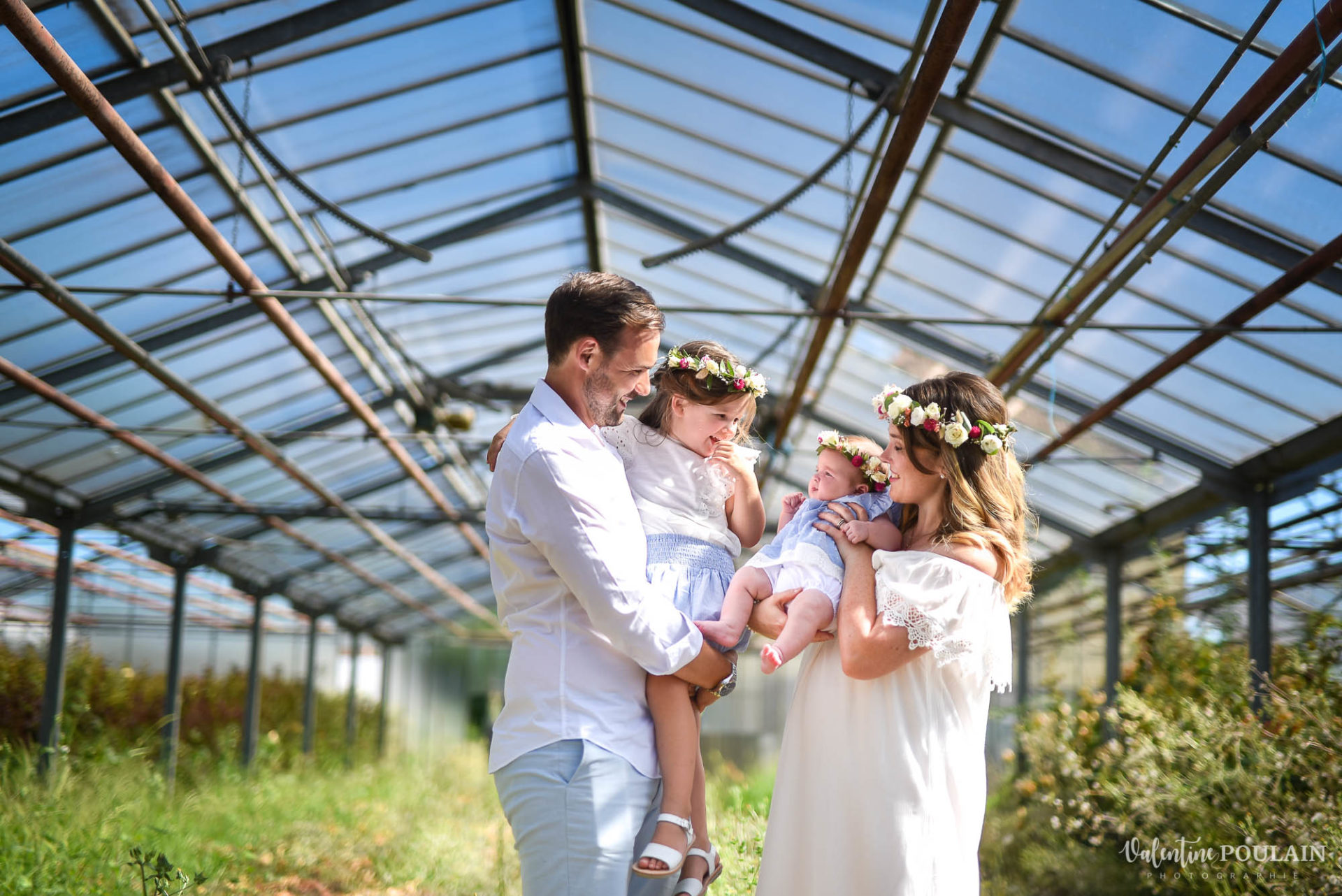 Shooting famille soeurs serre - Valentine Poulain serre cadre
