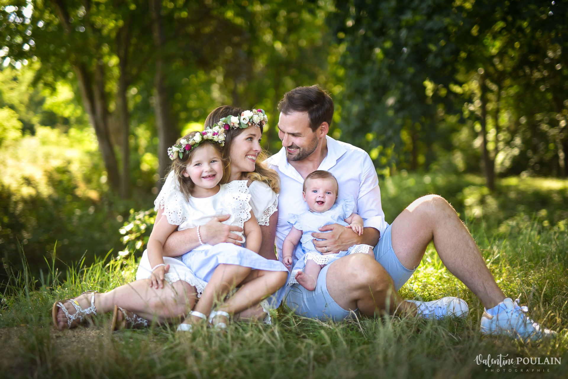 Shooting famille soeurs serre - Valentine Poulain sourires
