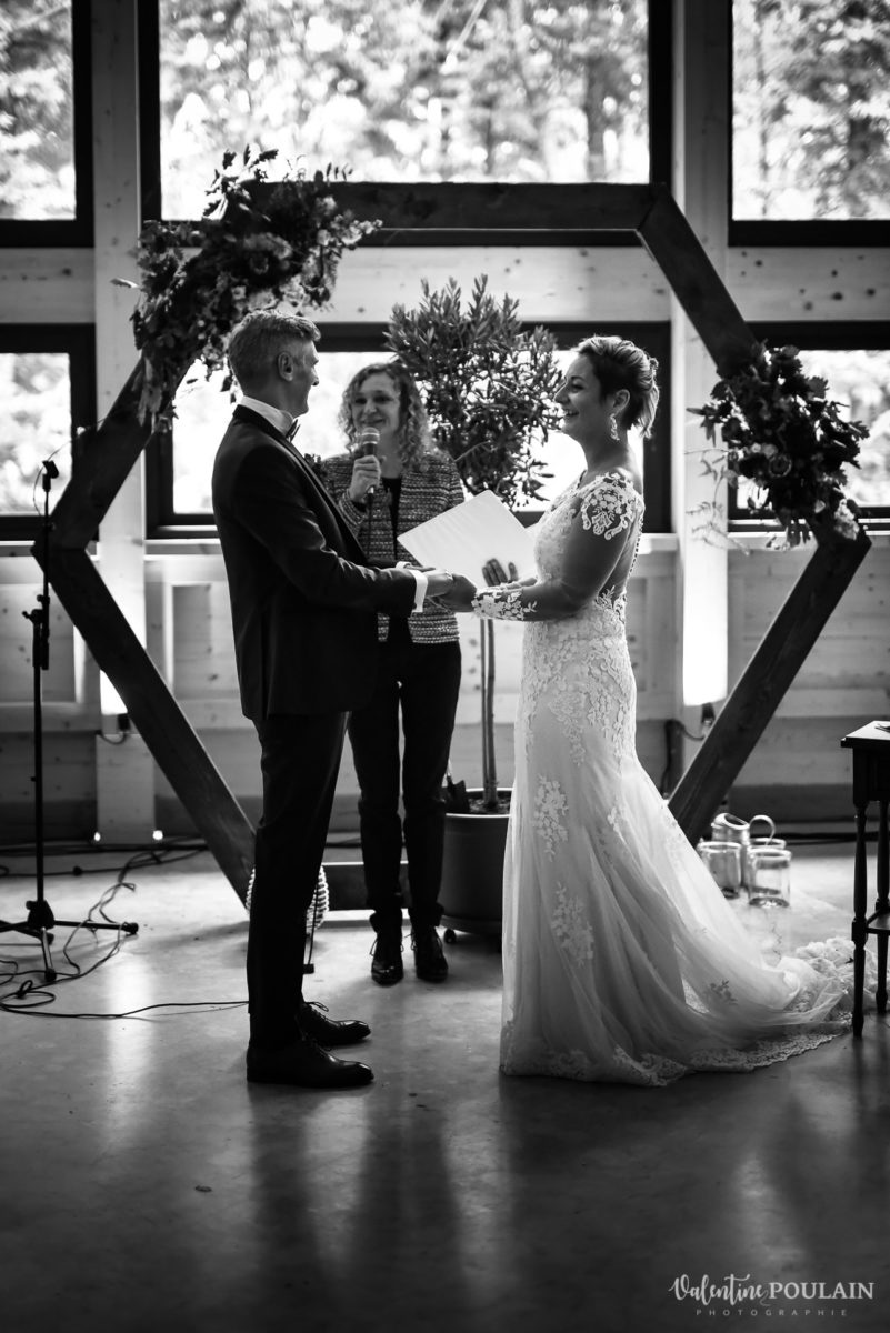 Mariage rock automne Domaine du Hirtz - Valentine Poulain cérémonie laïque OUI