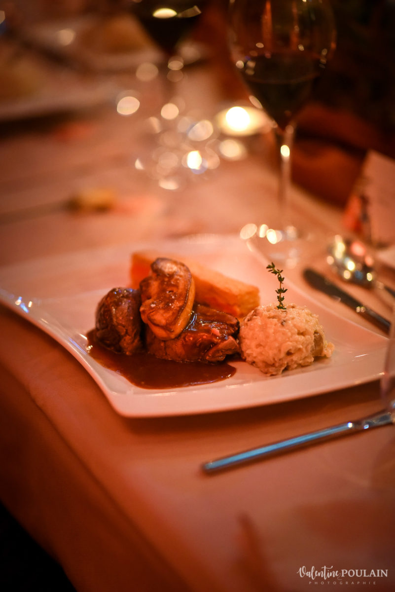 Mariage rock automne Domaine du Hirtz - Valentine Poulain soirée table plat
