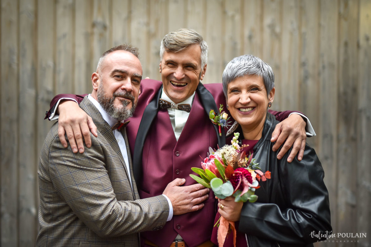 Mariage rock automne Domaine du Hirtz - Valentine Poulain témoins hommes