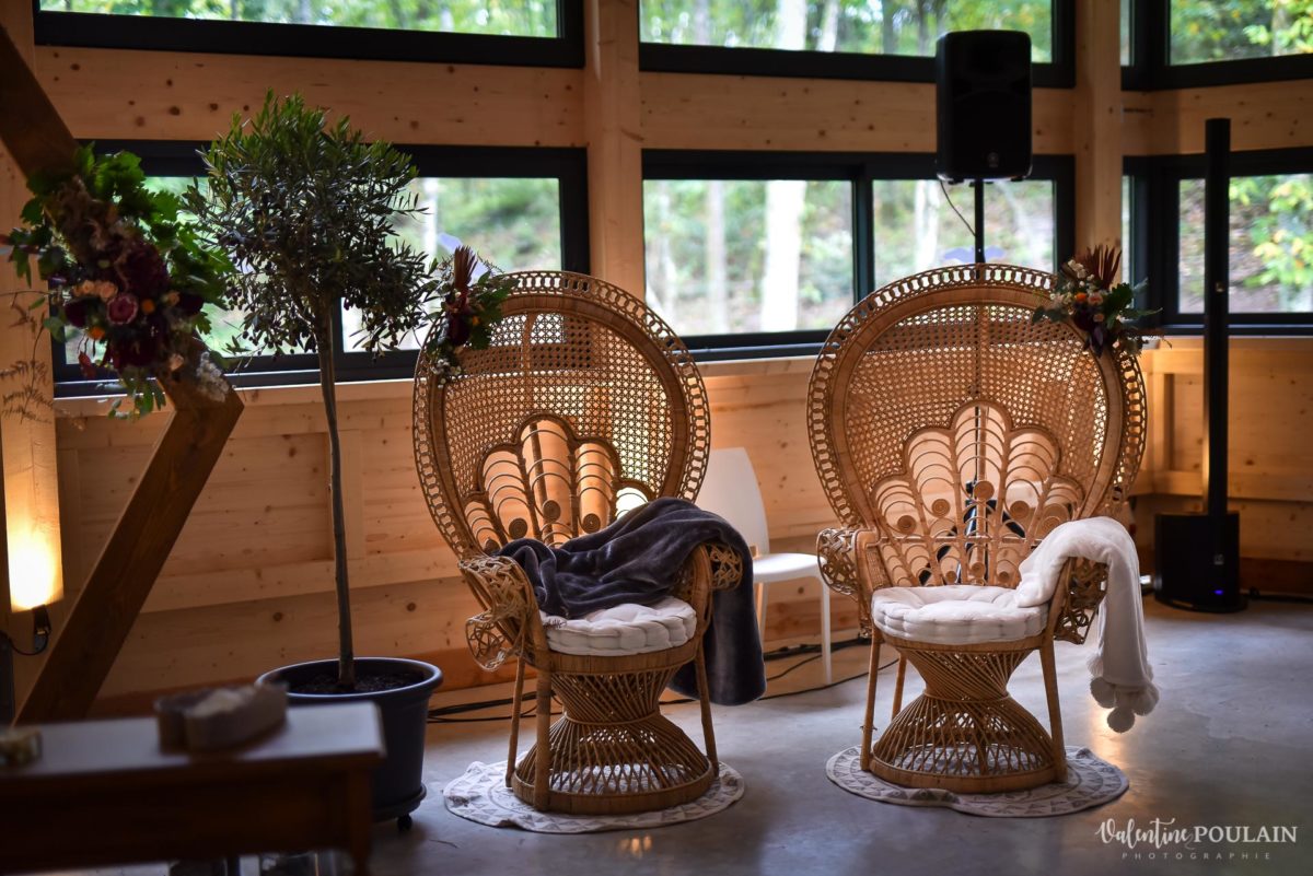 Mariage rock automne Domaine du Hirtz - Valentine Poulain chaises
