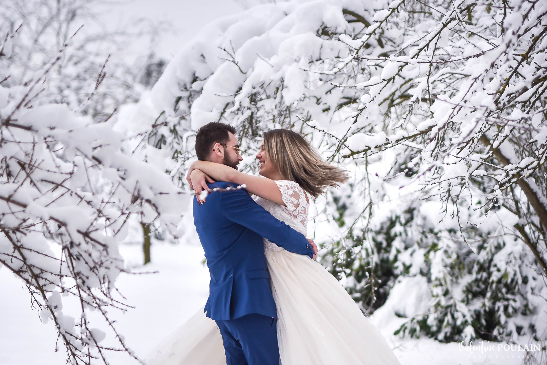 Photo mariage neige hiver - Valentine Poulain tourner
