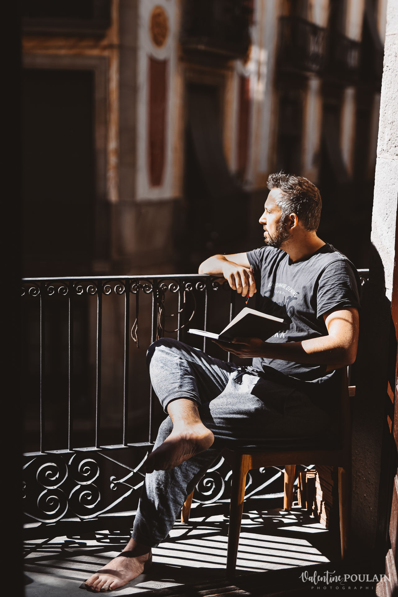 Seance photo couple Barcelone - Valentine Poulain auteur compositeur