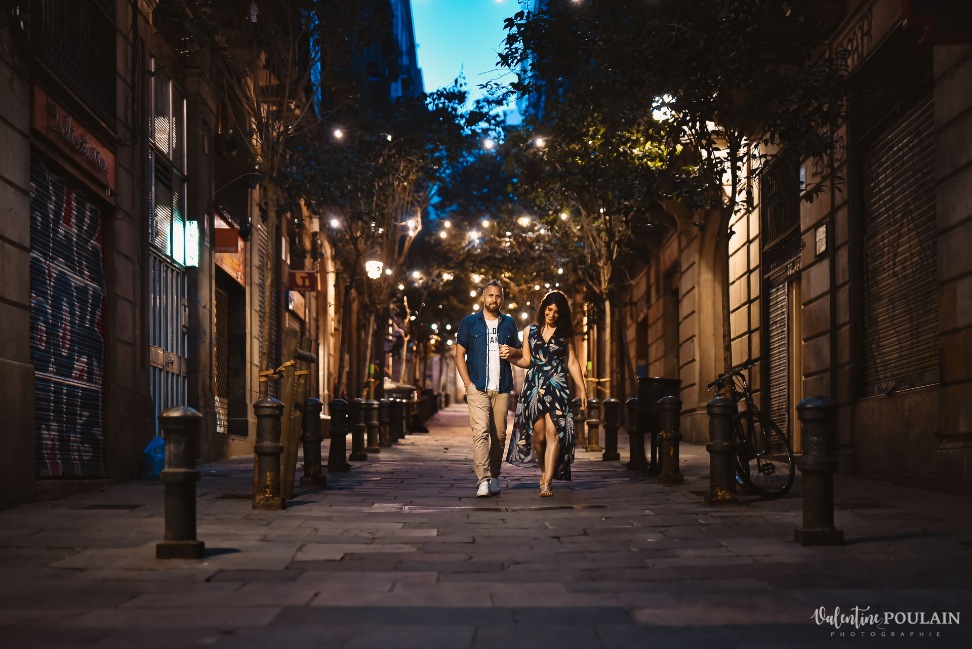 Séance photo couple Barcelone - Valentine Poulain night city