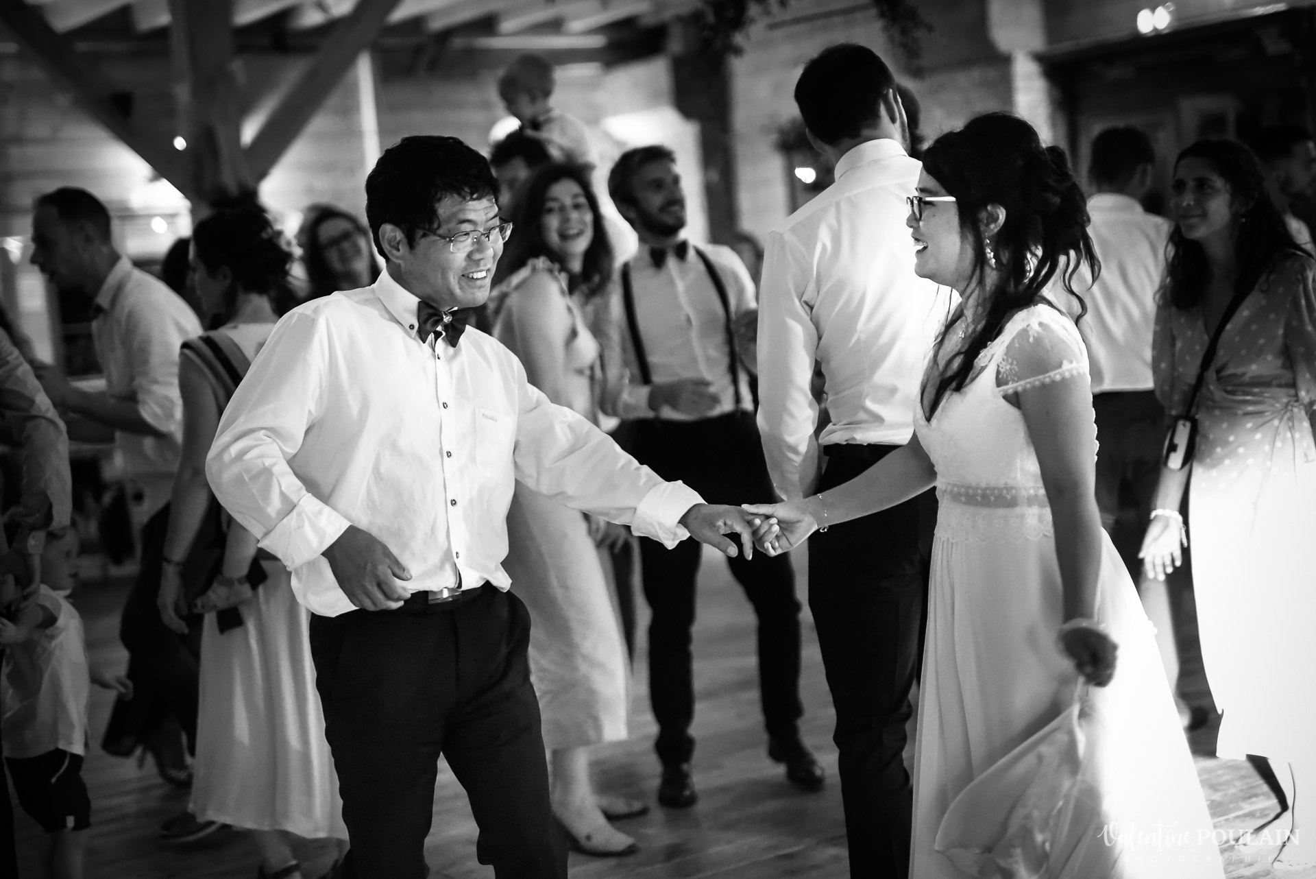 Mariage La Drille au bord de l'eau - Valentine Poulain danser pere